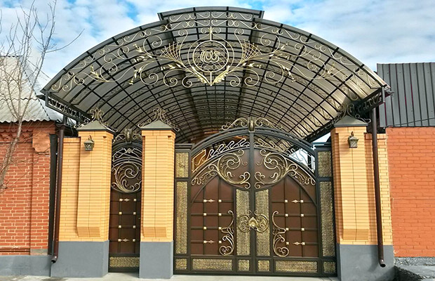 Купить или заказать ворота для дома с навесом - стильные и надежные решения для вашего участка в Салавате от 42415 руб | ВоротМастер-Слв